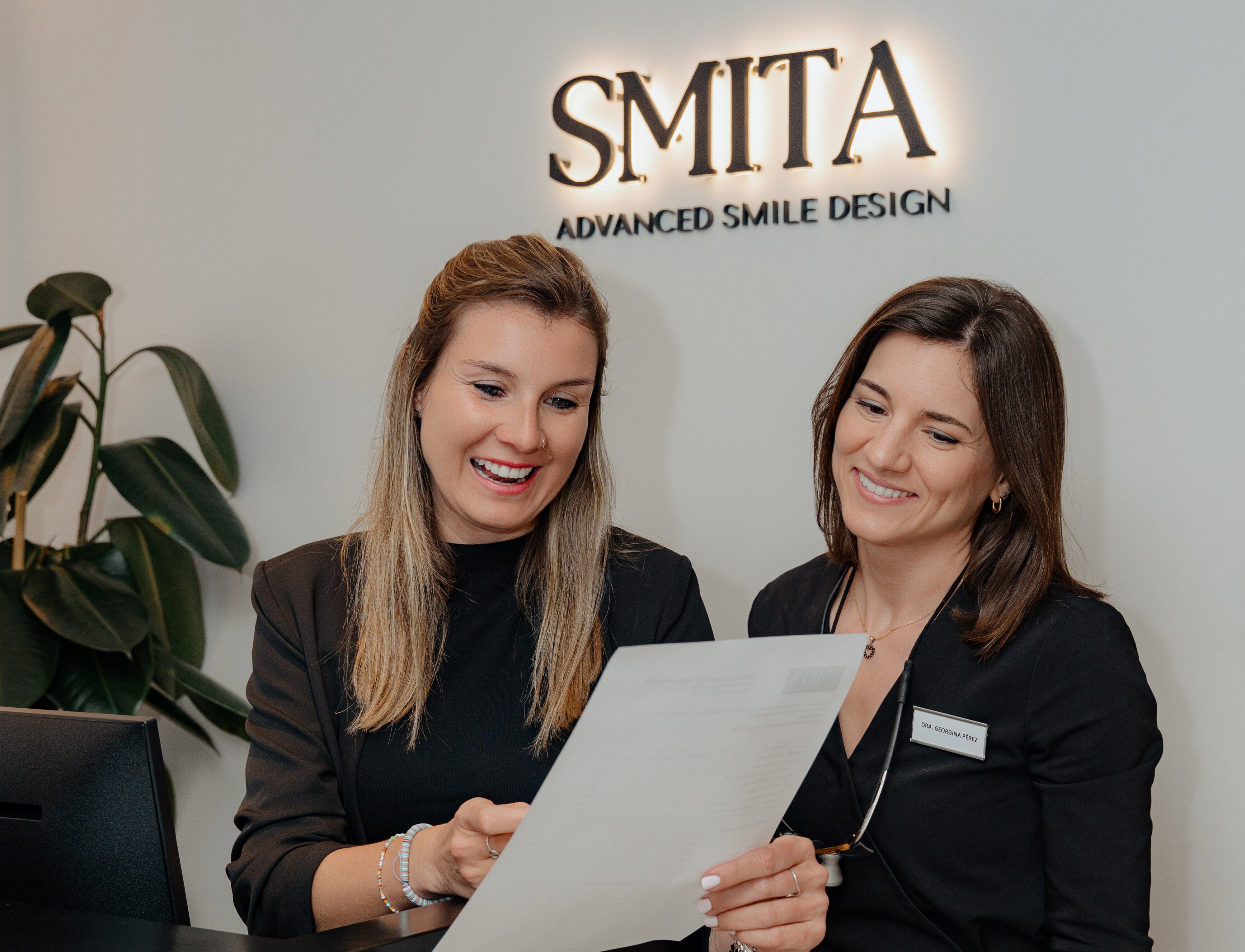 Diseño de sonrisa en Barcelona | Sonrisa natural SMITA