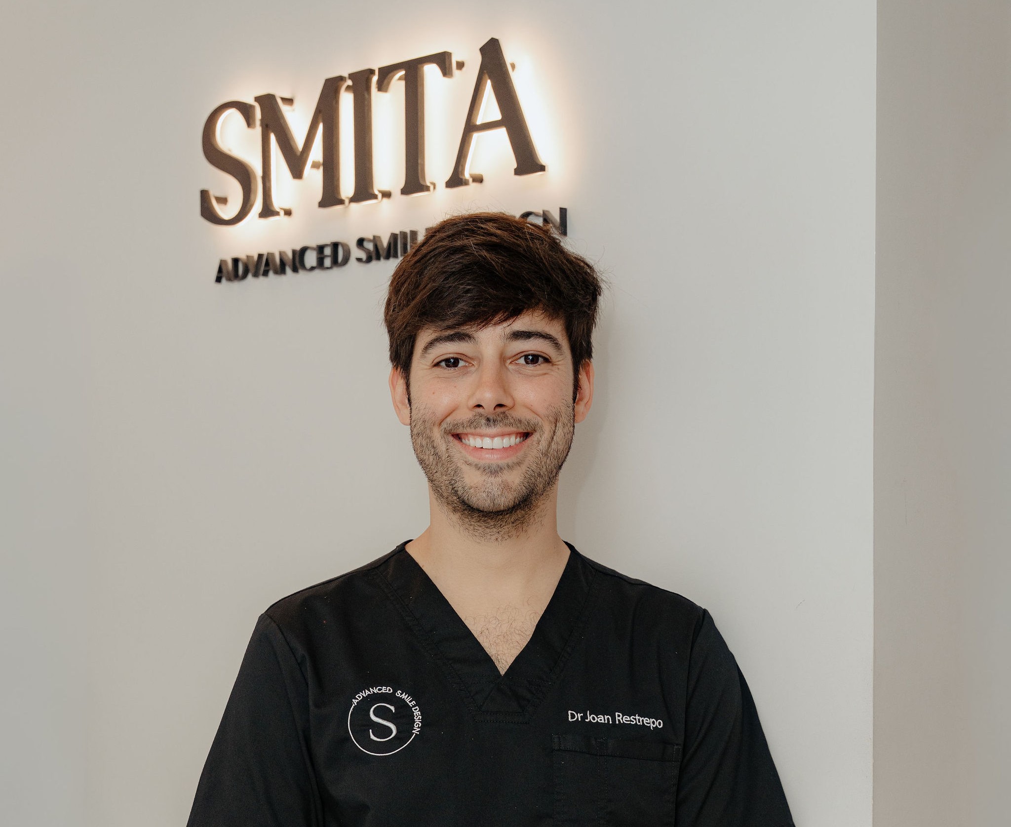 Dientes desgastados: causas y cómo recuperar una sonrisa natural