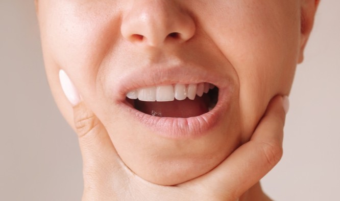 bruxismo y estética dental en SMITA Advanced Smile Design Barcelona
