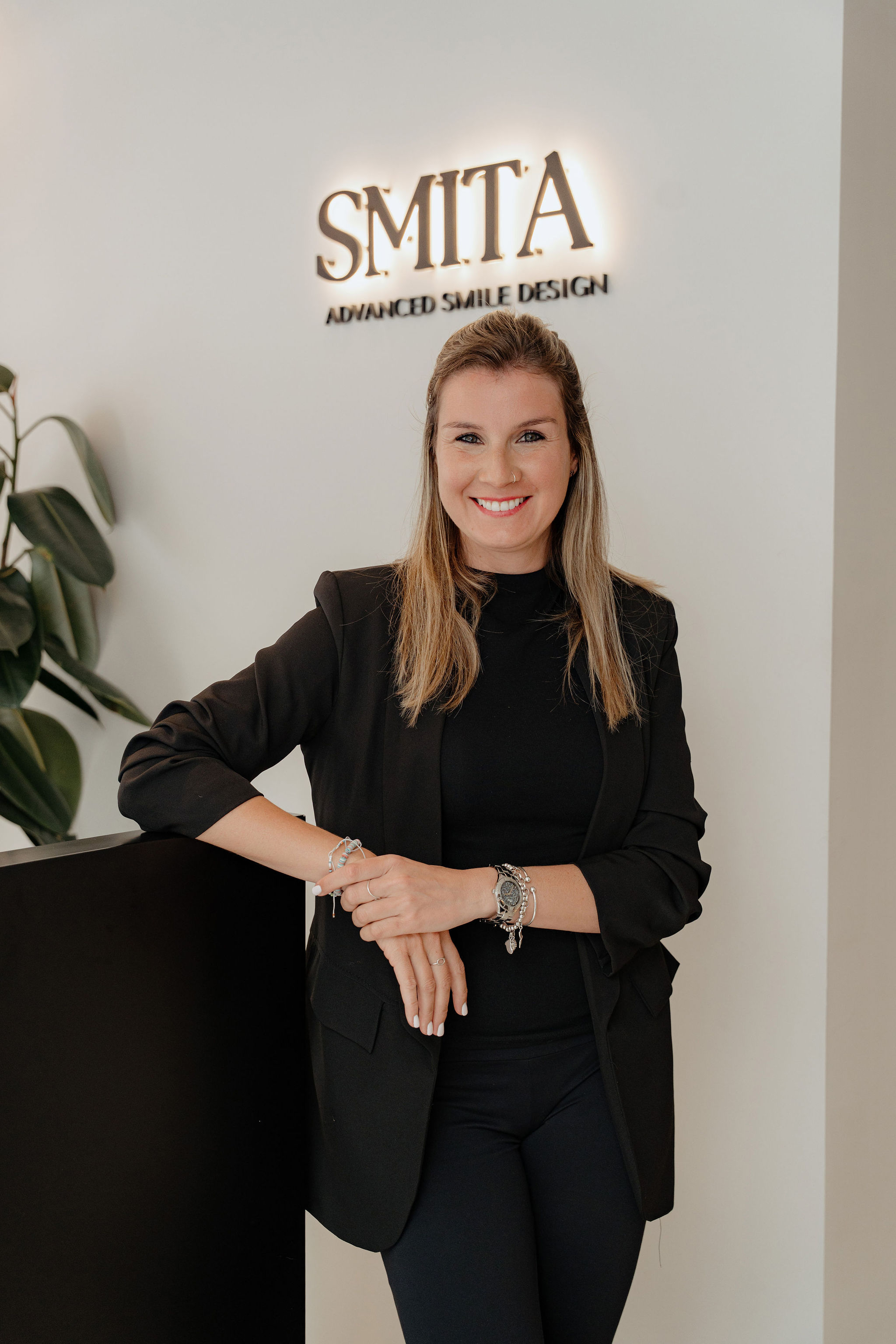 Dentistas especialistas en estética dental y diseño de sonrisa natural