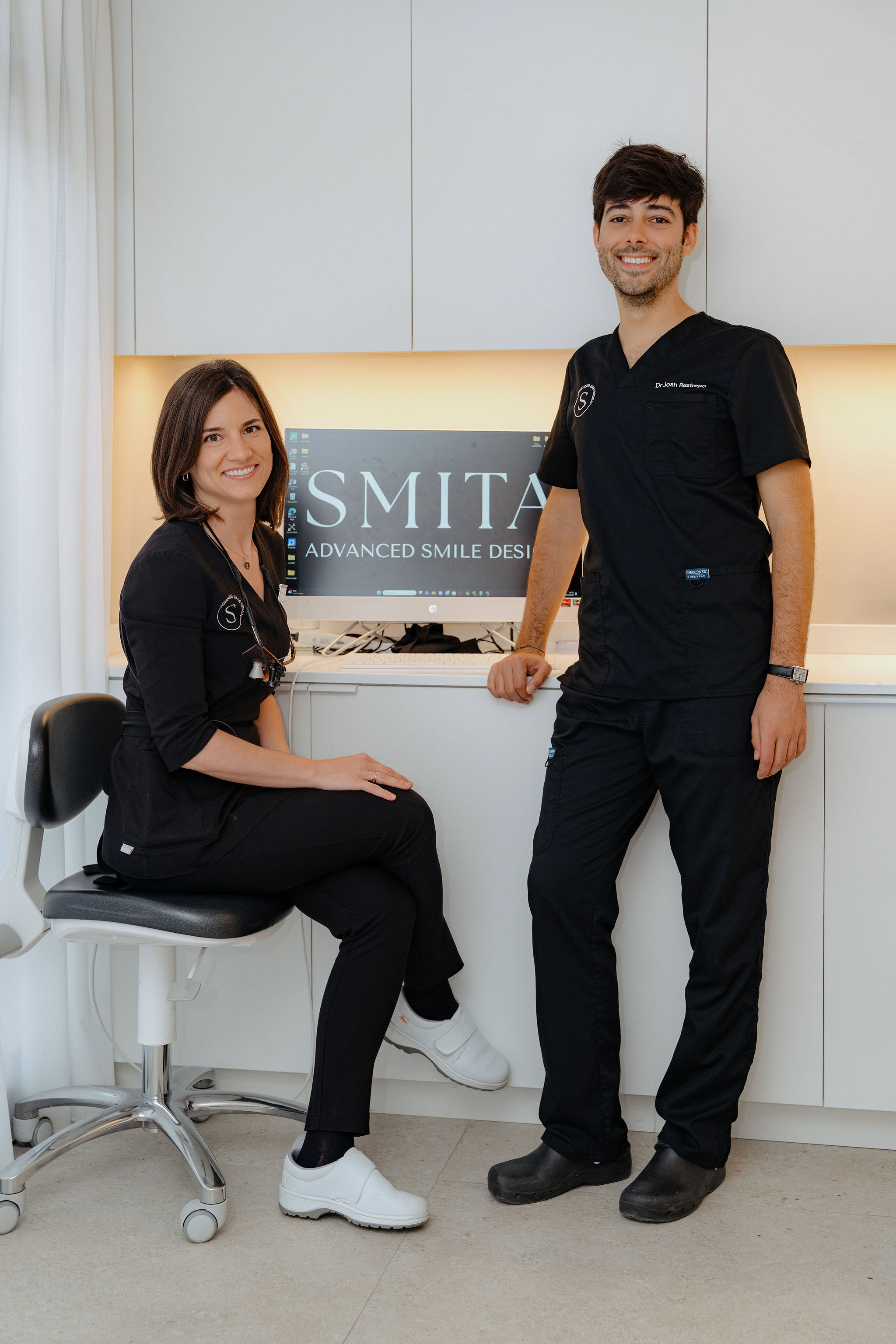 Profesionales de Digital Smile Design y planificación estética facial